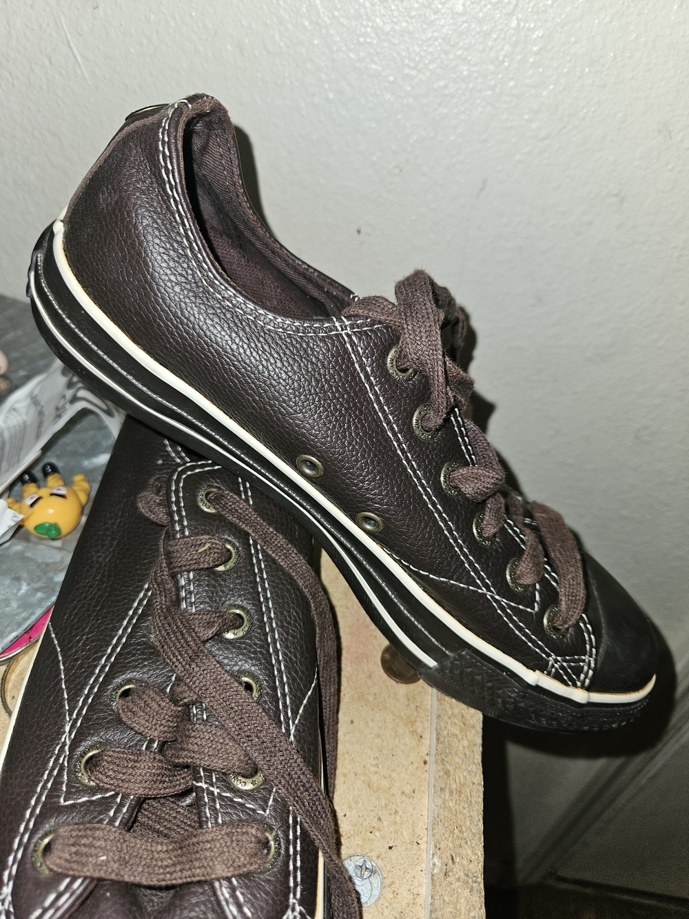 Converse Men's Brown Low-Top Sneakers with Cream Trim